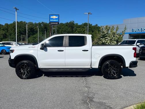 Summit White 2023 Chevrolet Silverado 1500 ZR2