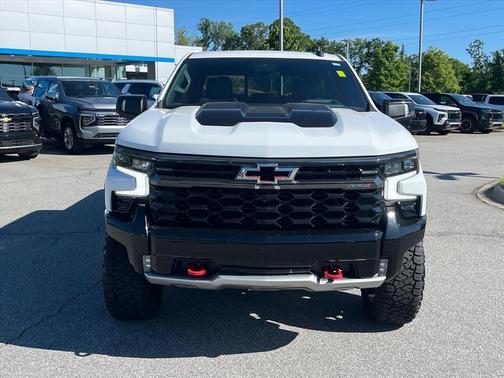 Summit White 2023 Chevrolet Silverado 1500 ZR2