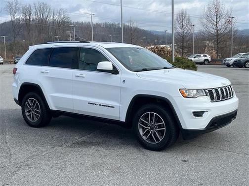 2020 Jeep Grand Cherokee Laredo