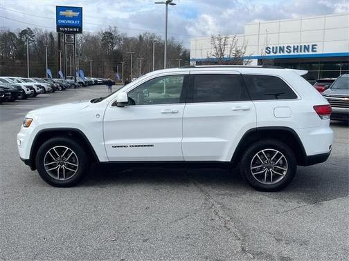 2020 Jeep Grand Cherokee Laredo