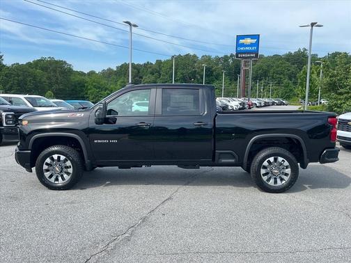 Black 2026 Chevrolet Silverado 2500 Custom