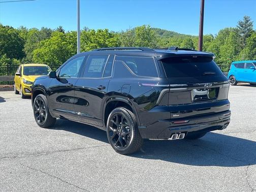 Mosaic Black Metallic 2026 Chevrolet Traverse RS