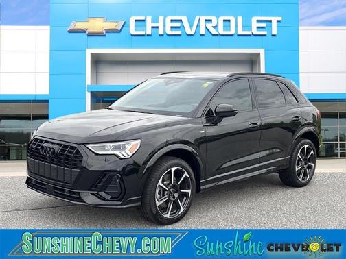 Mythos Black Metallic 2025 Audi Q3 45 S line Premium