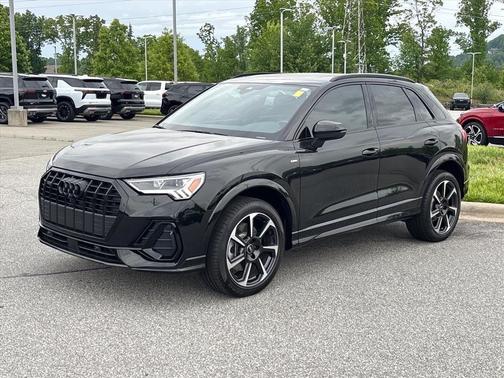 Mythos Black Metallic 2025 Audi Q3 45 S line Premium