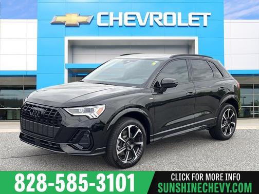 Mythos Black Metallic 2025 Audi Q3 45 S line Premium