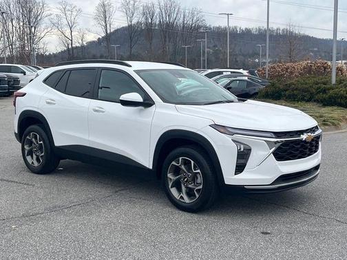 Summit White 2026 Chevrolet Trax LT