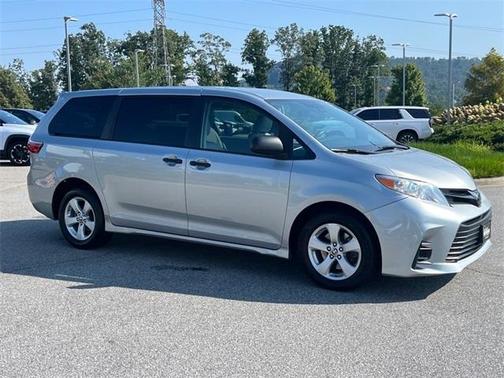 2020 Toyota Sienna L