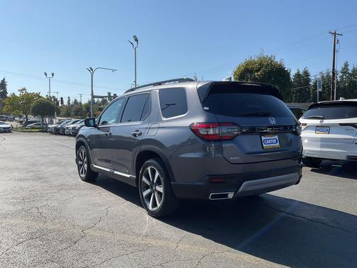 2023 Honda Pilot AWD Elite