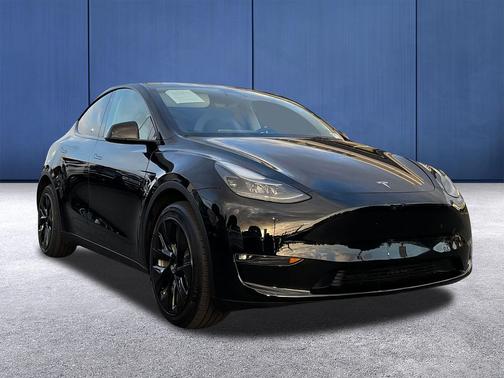 2022 Tesla Model Y Long Range Dual Motor All-Wheel Drive