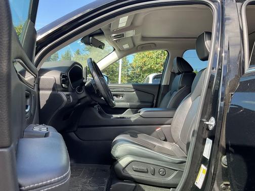 2023 Honda Pilot AWD Elite