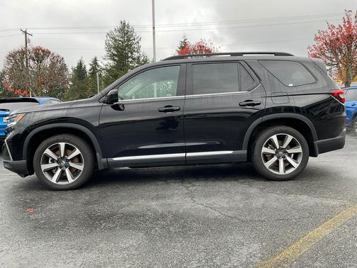 2023 Honda Pilot AWD Elite