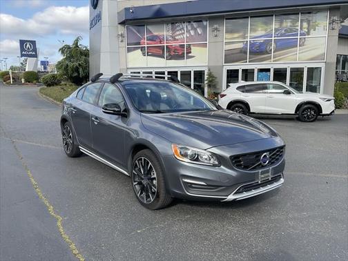 2017 Volvo S60 Cross Country T5
