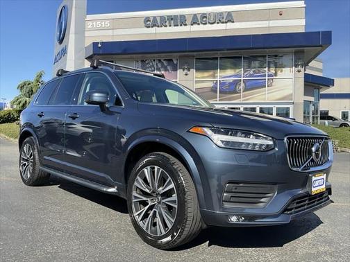 2021 Volvo XC90 T6 Momentum