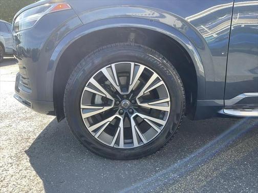 2021 Volvo XC90 T6 Momentum