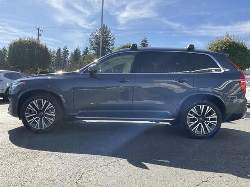 2021 Volvo XC90 T6 Momentum
