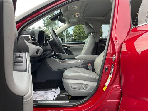 2023 Toyota Highlander Hybrid Limited