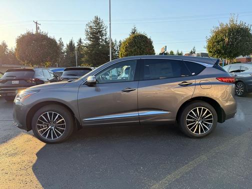 2025 Acura RDX Advance Package