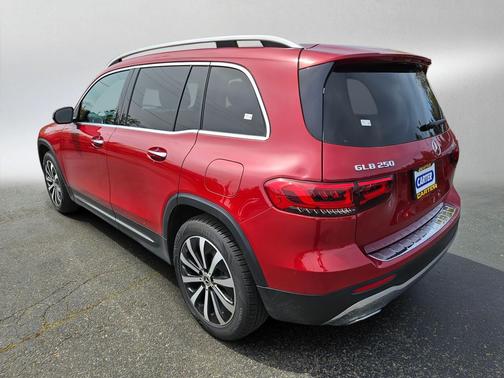 MANUFAKTUR Patagonia Red Metallic 2022 Mercedes-Benz GLB 250 4MATIC
