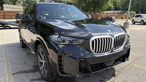 Black Sapphire Metallic 2025 BMW X5 PHEV xDrive50e