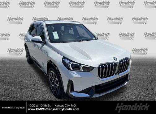 Mineral White Metallic 2026 BMW X1 xDrive28i