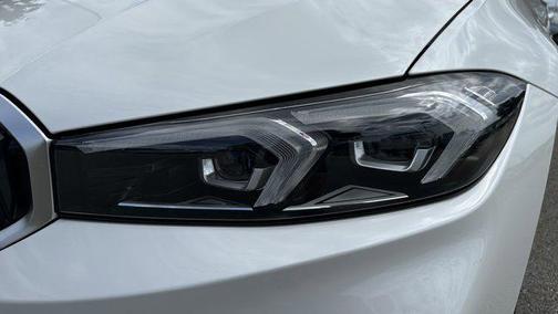 2025 BMW 330 i xDrive