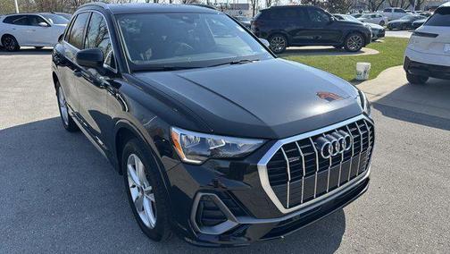 Mythos Black Metallic 2021 Audi Q3 45 S line Premium