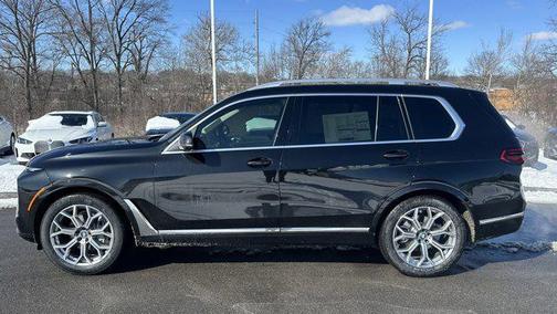 2025 BMW X7 xDrive40i