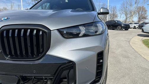 Skyscraper Grey Metallic 2026 BMW X5 PHEV xDrive50e