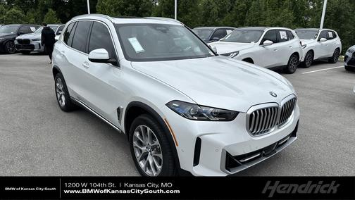 Mineral White Metallic 2026 BMW X5 xDrive40i