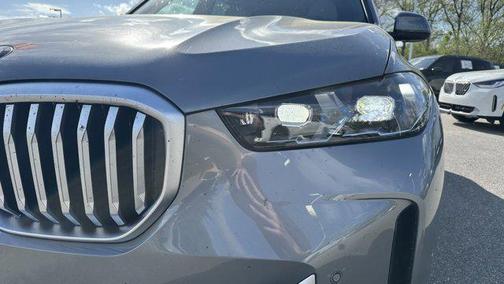 Skyscraper Grey Metallic 2026 BMW X5 xDrive40i