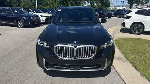 Black Sapphire Metallic 2026 BMW X5 PHEV xDrive50e