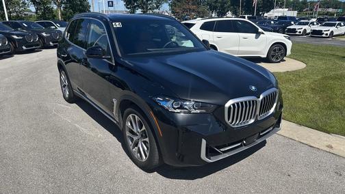 Black Sapphire Metallic 2026 BMW X5 PHEV xDrive50e