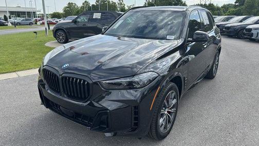 Black Sapphire Metallic 2026 BMW X5 PHEV xDrive50e