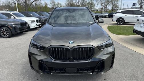 Manhattan Green Metallic 2026 BMW X5 PHEV xDrive50e