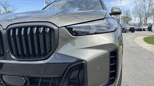 Manhattan Green Metallic 2026 BMW X5 PHEV xDrive50e