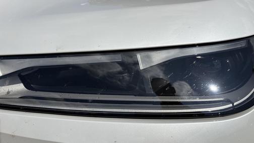 Mineral White Metallic 2024 BMW iX xDrive50