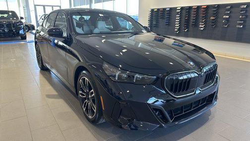 Carbon Black Metallic 2026 BMW 530 xDrive