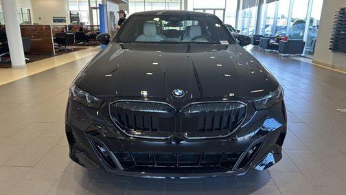Carbon Black Metallic 2026 BMW 530 xDrive
