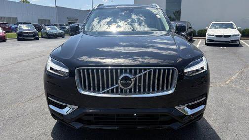 2025 Volvo XC90 B5 Plus