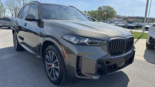 Manhattan Green Metallic 2026 BMW X5 xDrive40i