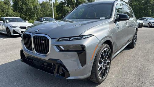 2025 BMW X7 M60i