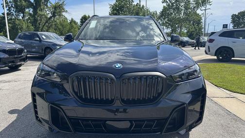 Carbon Black Metallic 2026 BMW X5 PHEV xDrive50e