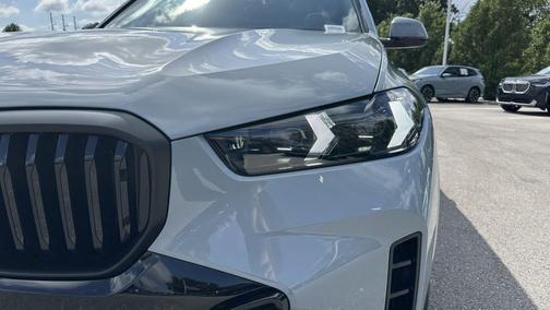 Brooklyn Grey Metallic 2026 BMW X5 xDrive40i