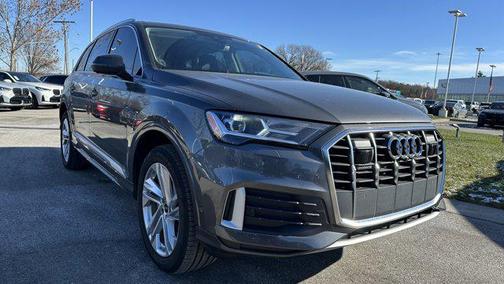 2023 Audi Q7 45 Premium Plus