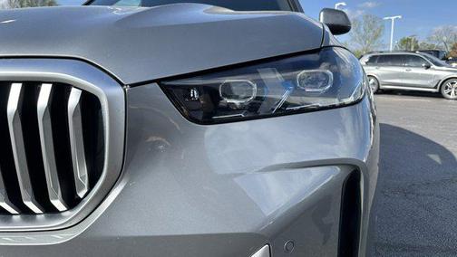 Skyscraper Grey Metallic 2026 BMW X5 xDrive40i