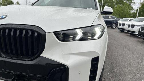 Mineral White Metallic 2026 BMW X5 xDrive40i