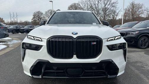 2025 BMW X7 M60i