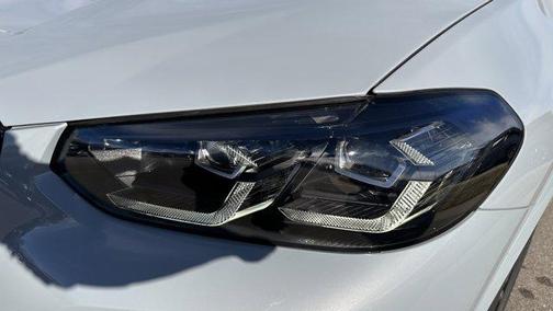 2025 BMW X4 xDrive30i