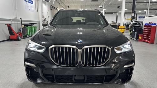 Black Sapphire Metallic 2022 BMW X5 M50i