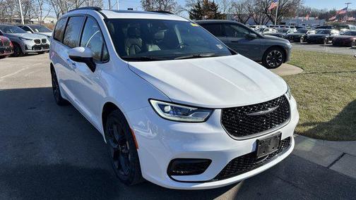 2023 Chrysler Pacifica Touring L